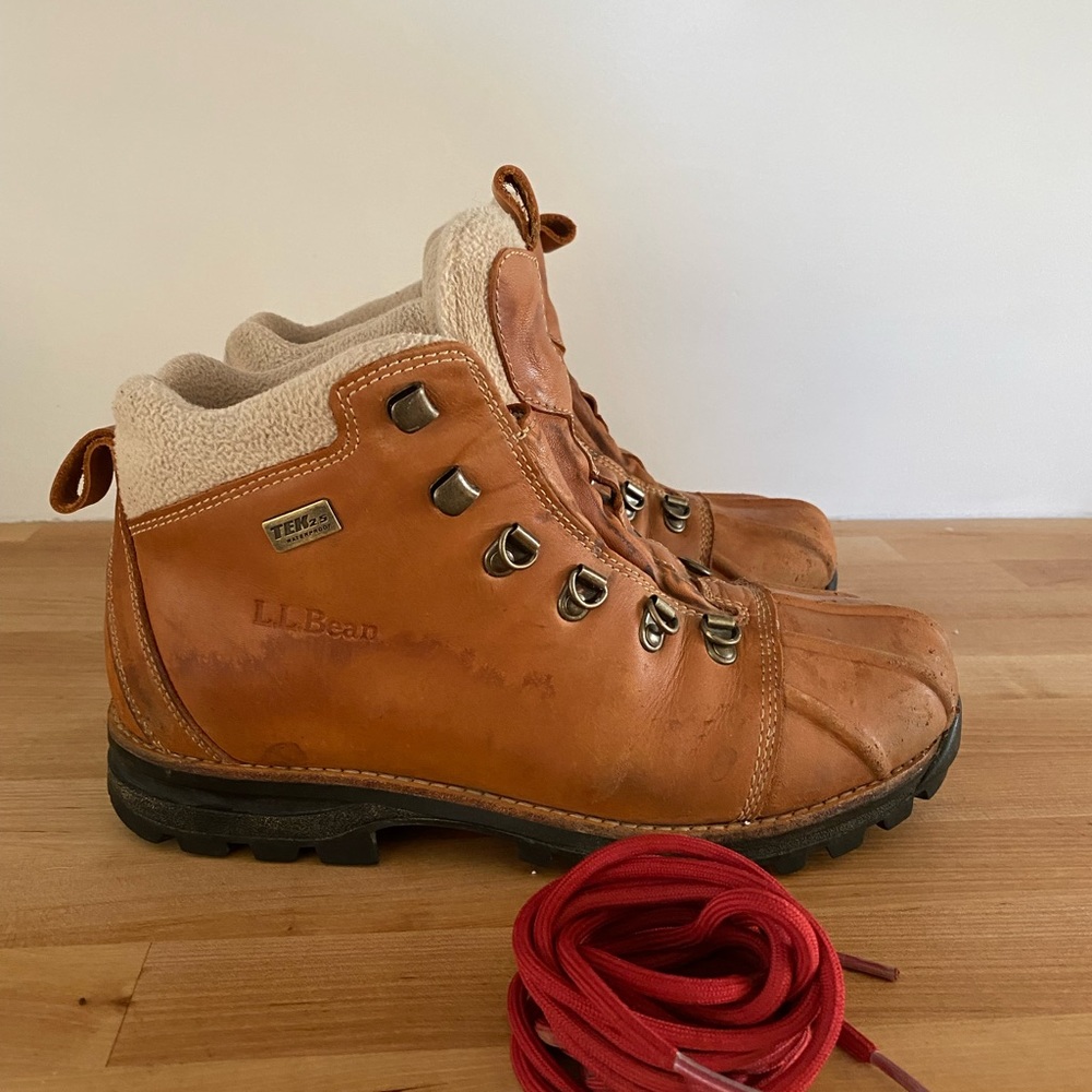 LL Bean womens leather hiking boot